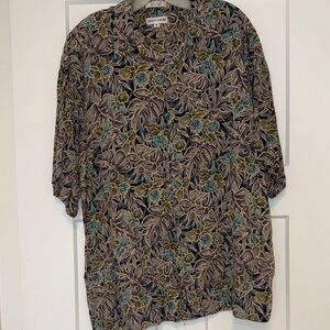 Floral/Hawaiian Patterned Men's Shirt